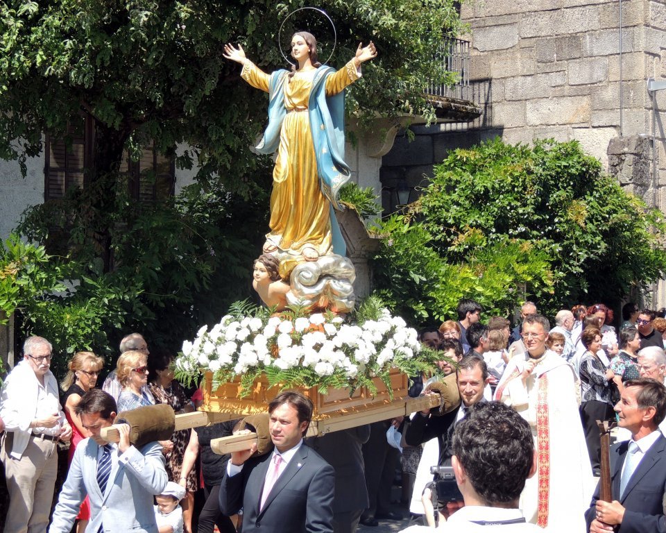 Festas religiosas da Peregrina en Pontevedra, Galicia