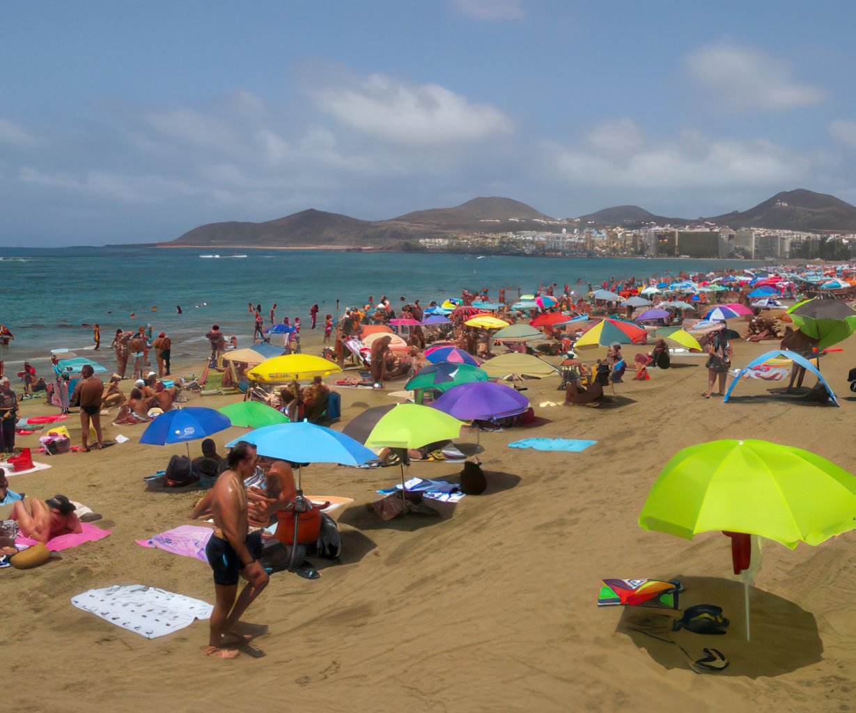 La Playa de Las Canteras Las Palmas de Gran Canaria