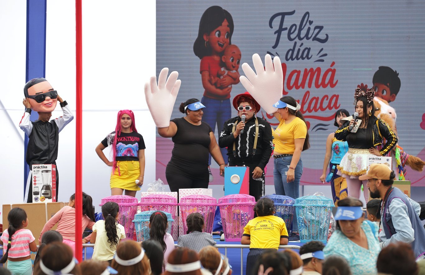 Dia de la madre chalaca en Ventanilla (Perú).