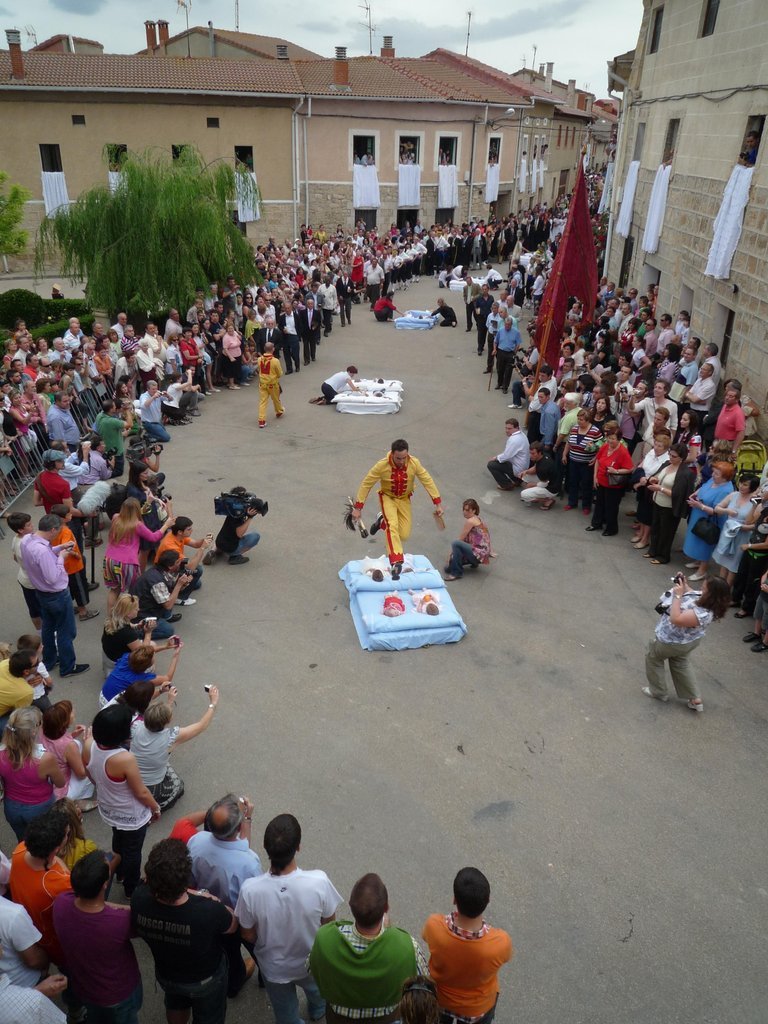 El salto del colacho en Castrillo de Murcia (Burgos, Castilla y León).