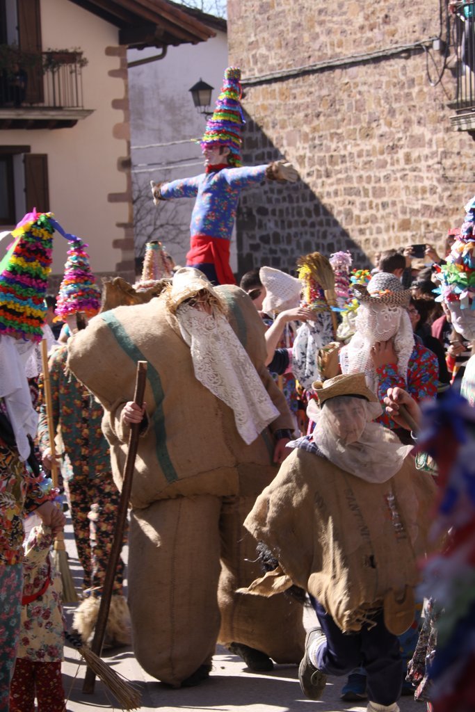 Miel Oxin en el carnaval de Lanz.