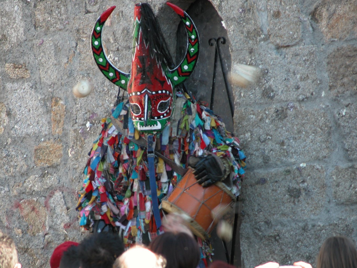Jarramplas en el campanario de Piornal