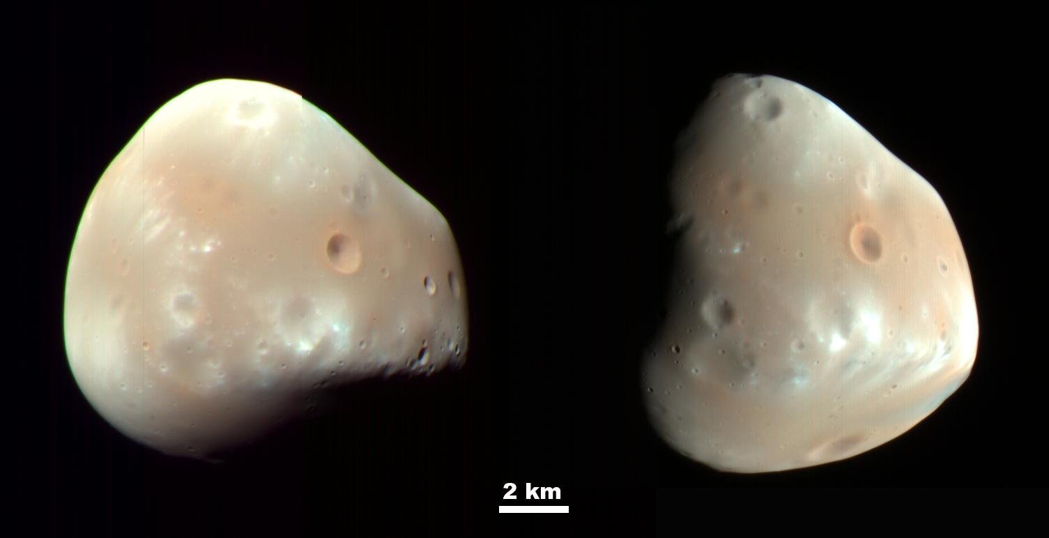 Fotografie a colori da due angolazioni, tomadas da la missione Mars Reconnaissance Orbiter