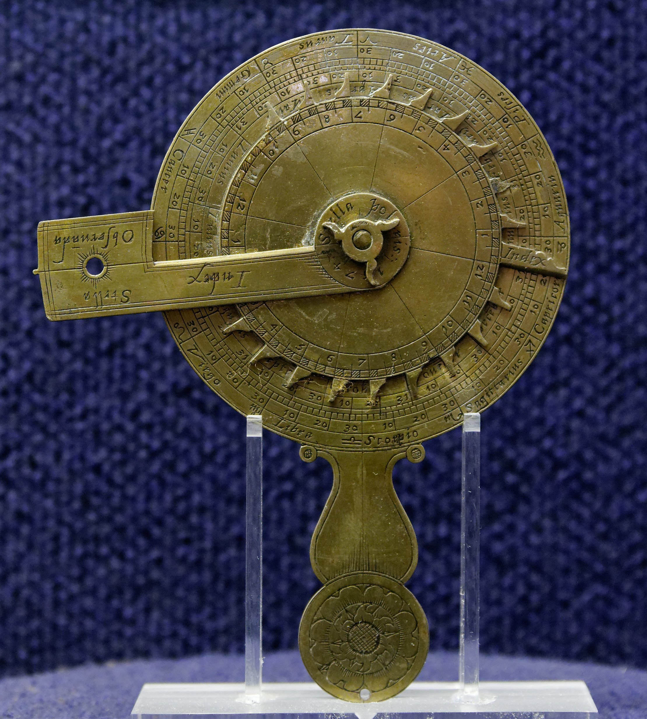 Nocturlabio in ottone, Museo marittimo di Malta